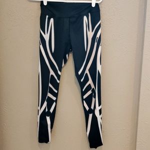 Black and white patterned leggings